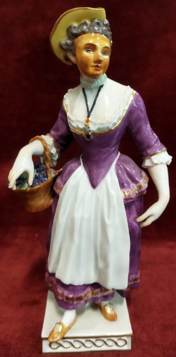 STATUINA "ORTOLANA" IN PORCELLANA DIPINTA MEISSEN - primi '900