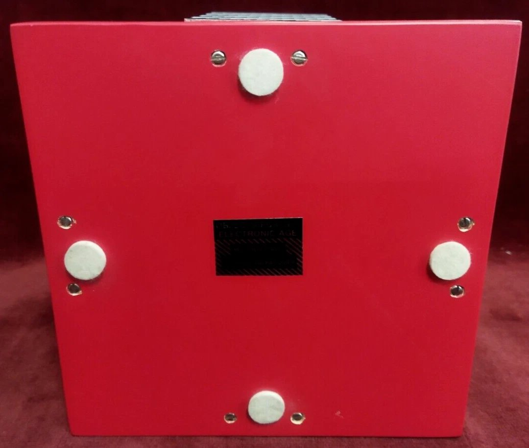 SCATOLA NATHALIE DU PASQUIER   LIDDED BOX  1983  ELECTRONIC AGE ARC74 MILAN-photo-1