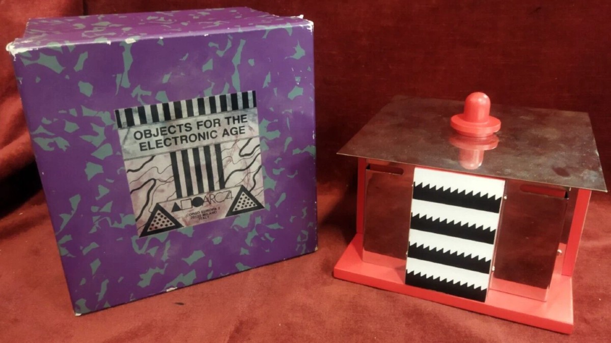 SCATOLA NATHALIE DU PASQUIER   LIDDED BOX  1983  ELECTRONIC AGE ARC74 MILAN