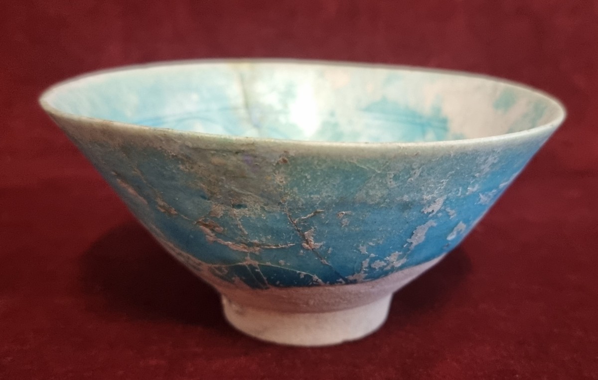 CIOTOLA PERSIANA KUSHAN IN CERAMICA BLU TURCHESE  XIV SECOLO