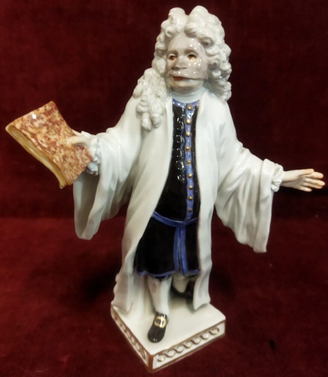 STATUINA "AVVOCATO" IN PORCELLANA DIPINTA - MEISSEN - primi '900
