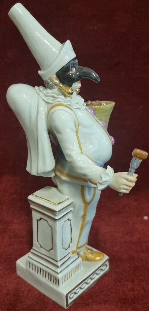 STATUINA PULCINELLA IN PORCELLANA DIPINTA - MEISSEN - primi '900