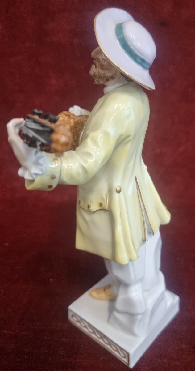 STATUINA "BOARO" IN PORCELLANA DIPINTA - MEISSEN - primi '900-photo-1