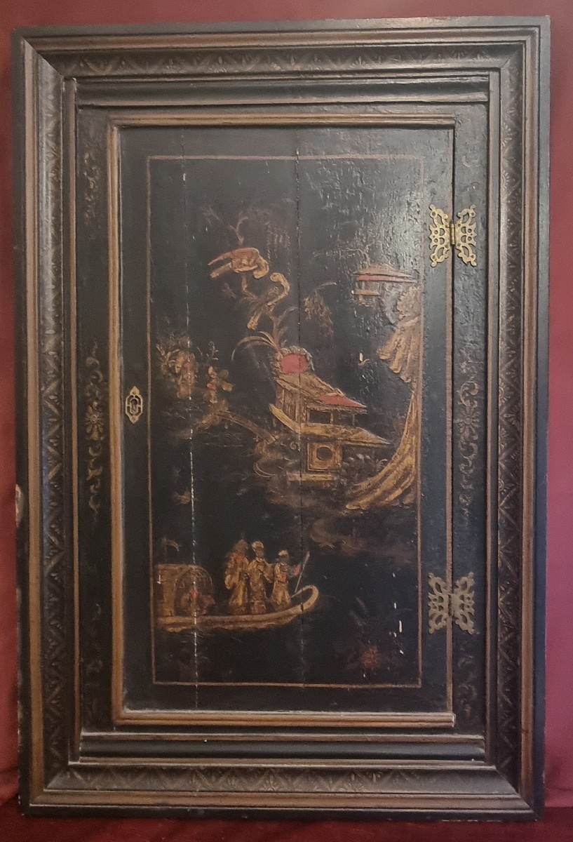 PANNELLO IN LEGNO LACCATO CON SPORTELLO -  CINESIERIE  EUROPA - META XIX SECOLO