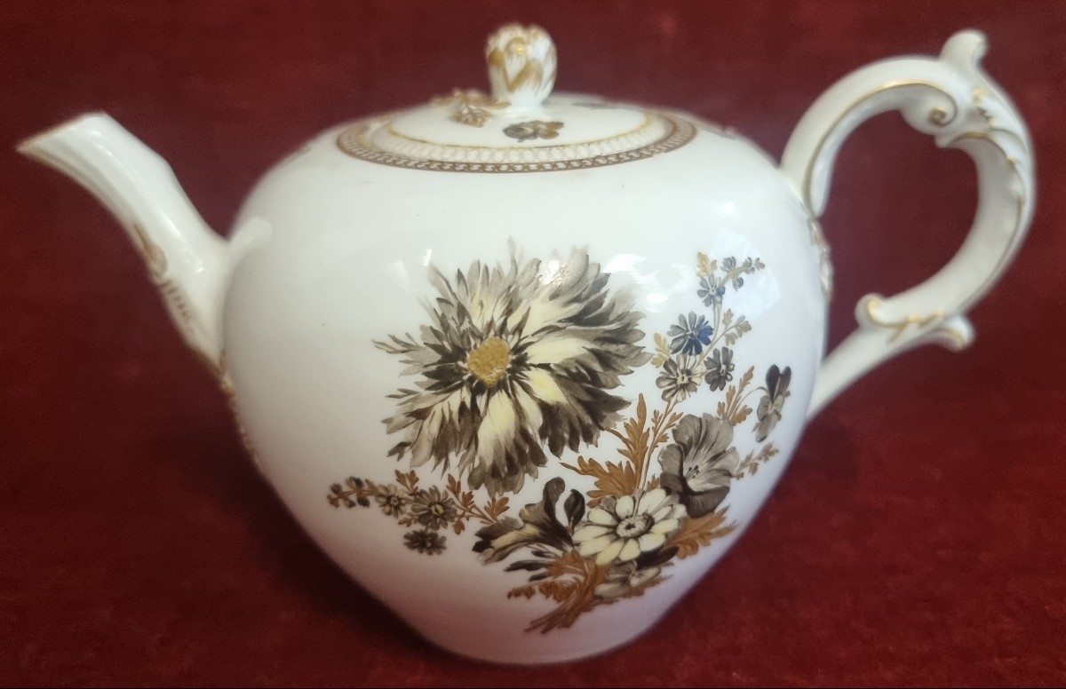 CAFFETTIERA IN PORCELLANA MEISSEN - META DEL XIX SECOLO