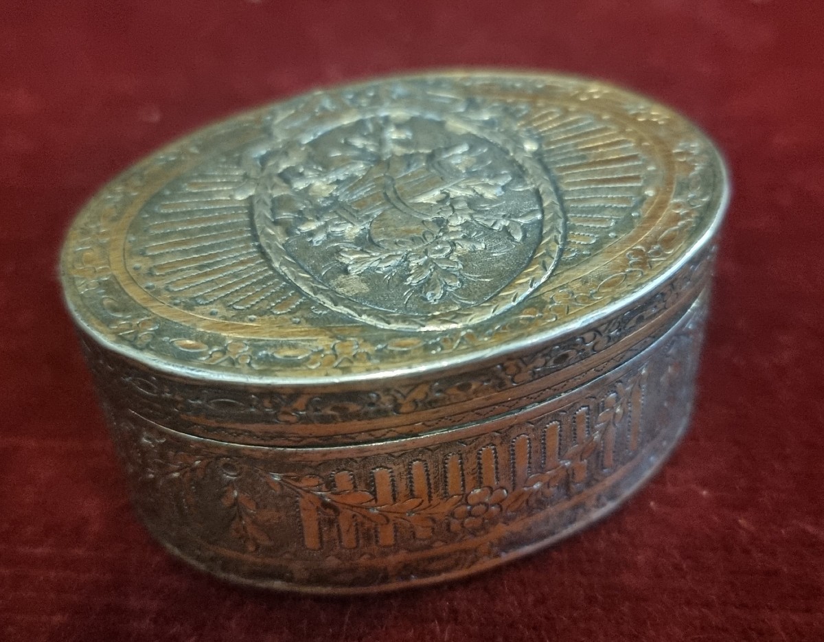 SCATOLA TABACCHIERA IN ARGENTO - META' DEL XVIII SECOLO