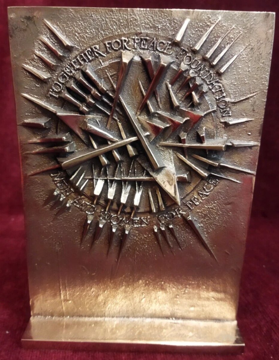 SCULTURA ASTRATTA IN BRONZO ARNALDO POMODORO "Together for Peace Foundation" - 1996-photo-2