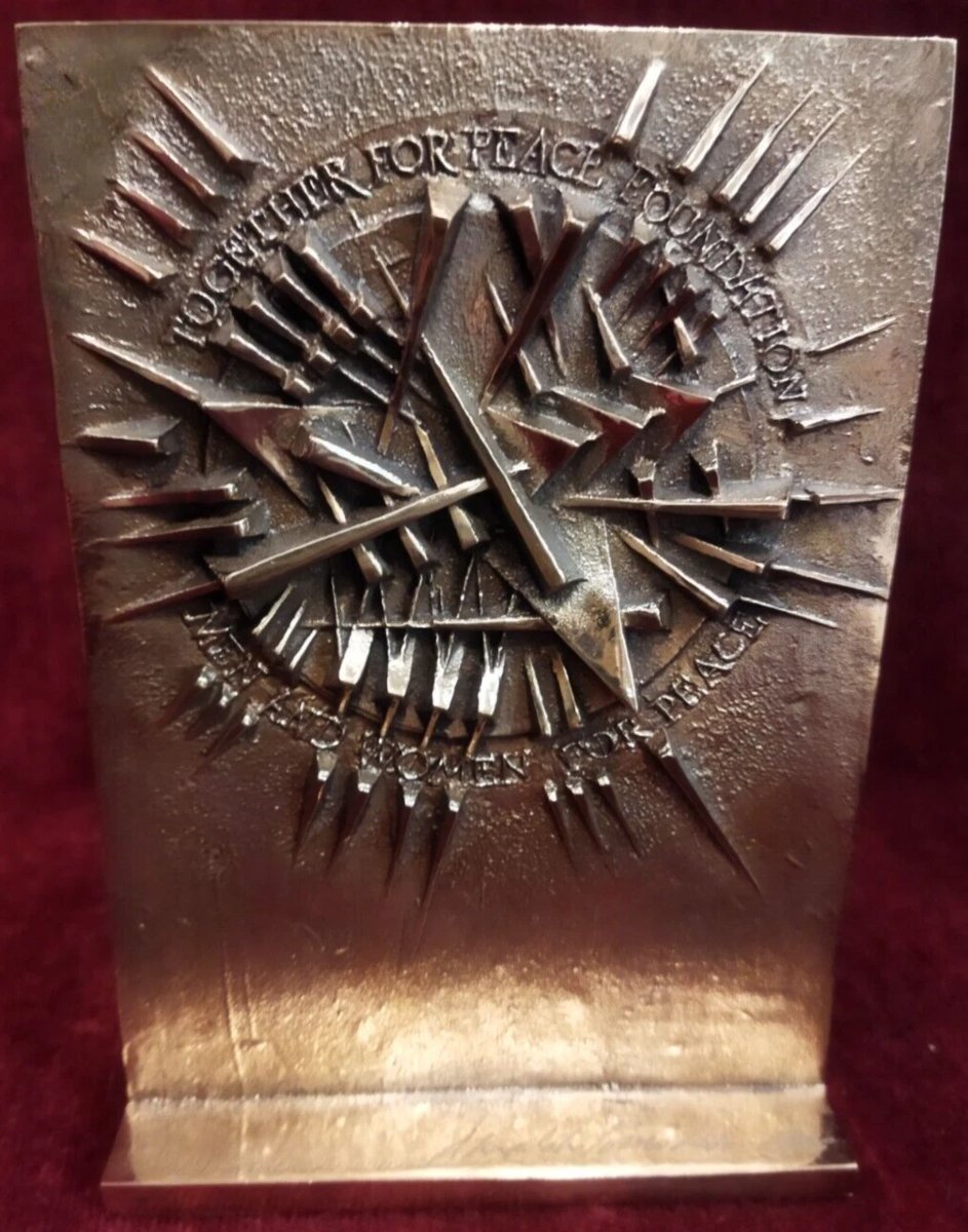 SCULTURA ASTRATTA IN BRONZO ARNALDO POMODORO "Together for Peace Foundation" - 1996-photo-3