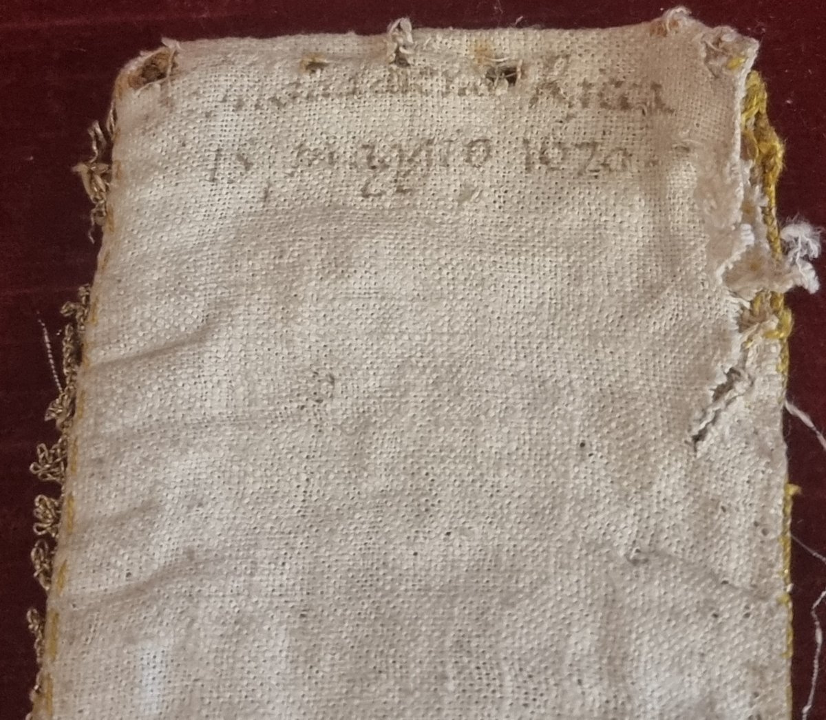 ANTICO LAMBREQUIN RICAMATO - SUD ITALIA - XVII SECOLO (datato 15 Maggio 1670)-photo-3