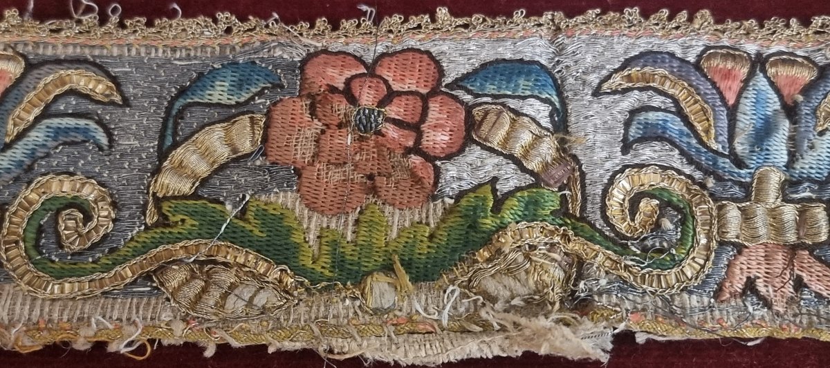 ANTICO LAMBREQUIN RICAMATO - SUD ITALIA - XVII SECOLO (datato 15 Maggio 1670)-photo-5