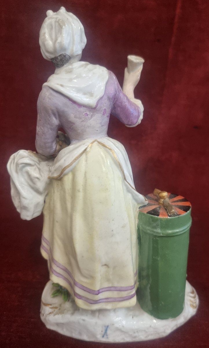 FIGURINA IN PORCELLANA MEISSEN - LA GELATAIA - XIX SECOLO-photo-4