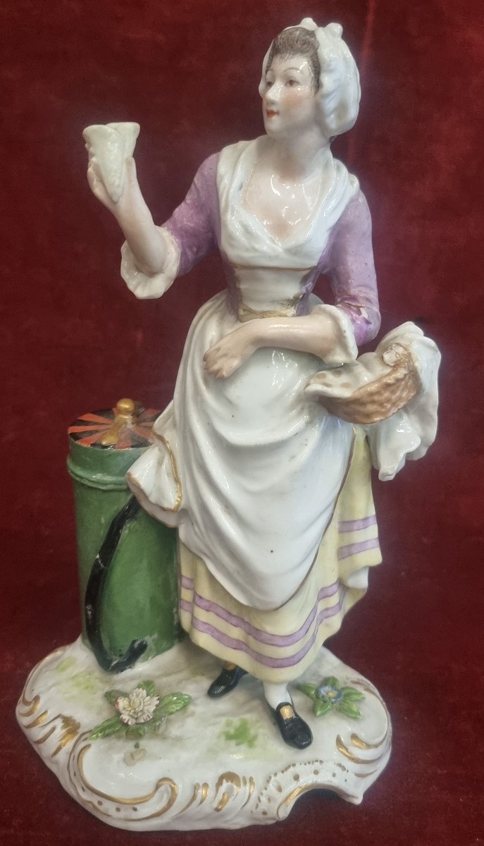 FIGURINA IN PORCELLANA MEISSEN - LA GELATAIA - XIX SECOLO