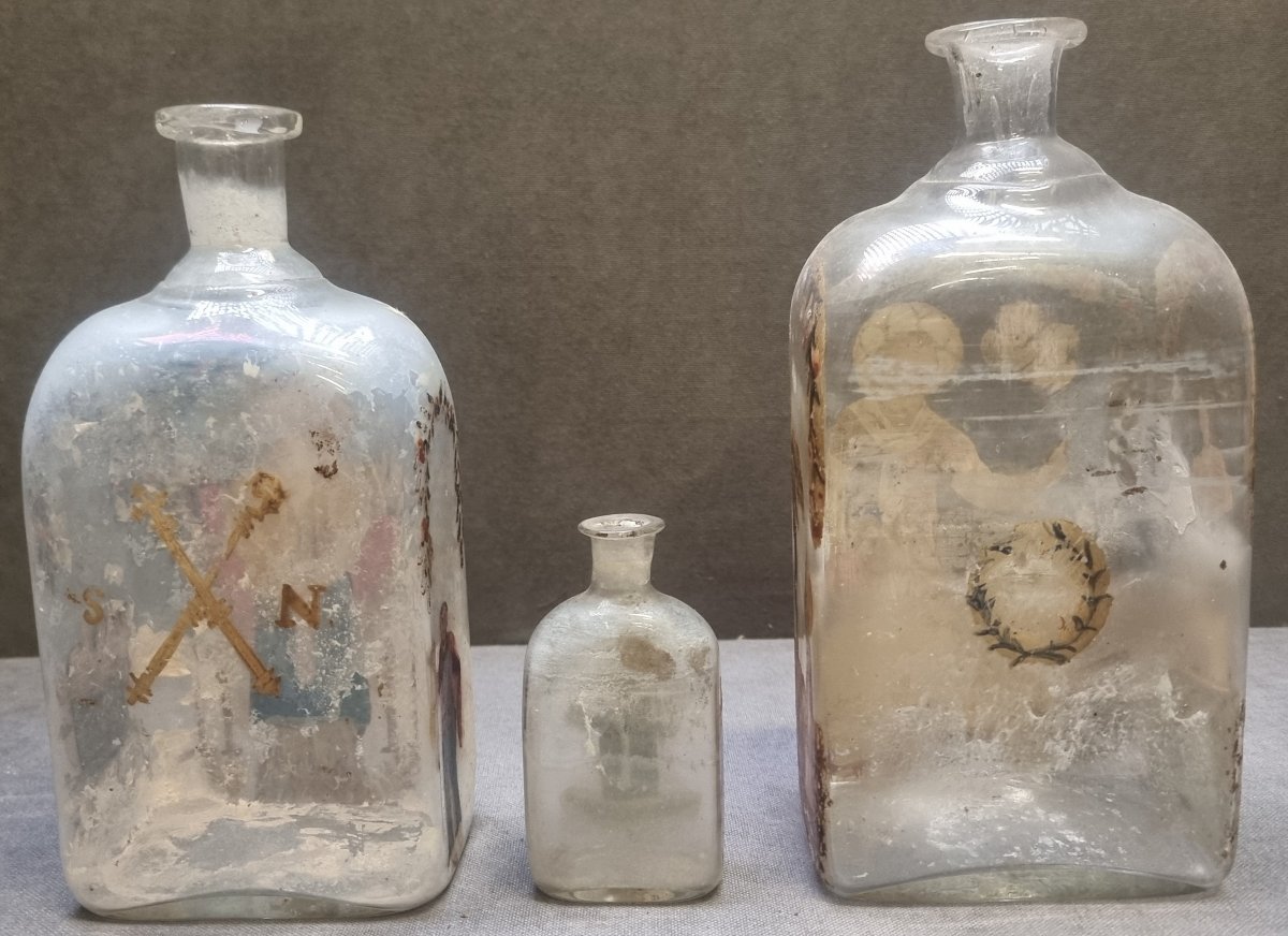 3 BOTTIGLIE IN VETRO DIPINTO - LA MANNA DI SAN NICOLA - XVIII SECOLO-photo-3