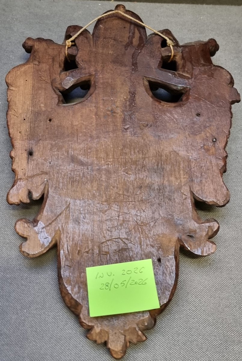 STEMMA DI PAPA CHIGI (1655-1667)(ALESSANDRO VII) IN LEGNO (NOCE) LACCATO E DIPINTO -photo-2