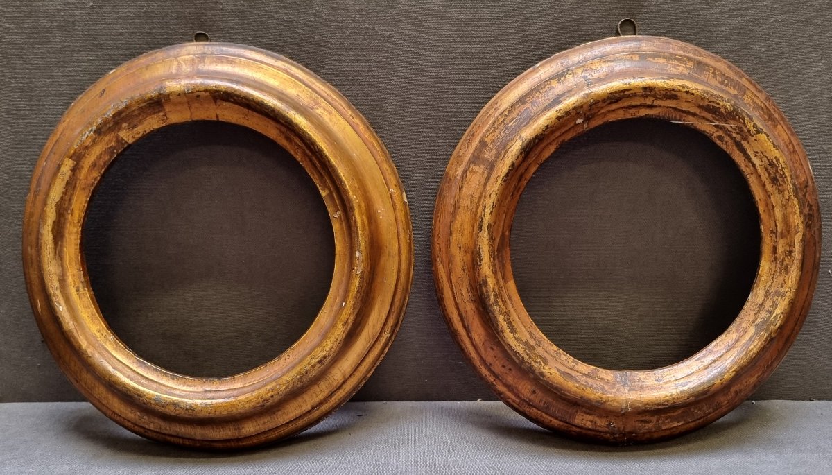 COPPIA CORNICI IN LEGNO INTAGLIATO E ARGENTATO - Primi '700 - SUD ITALIA