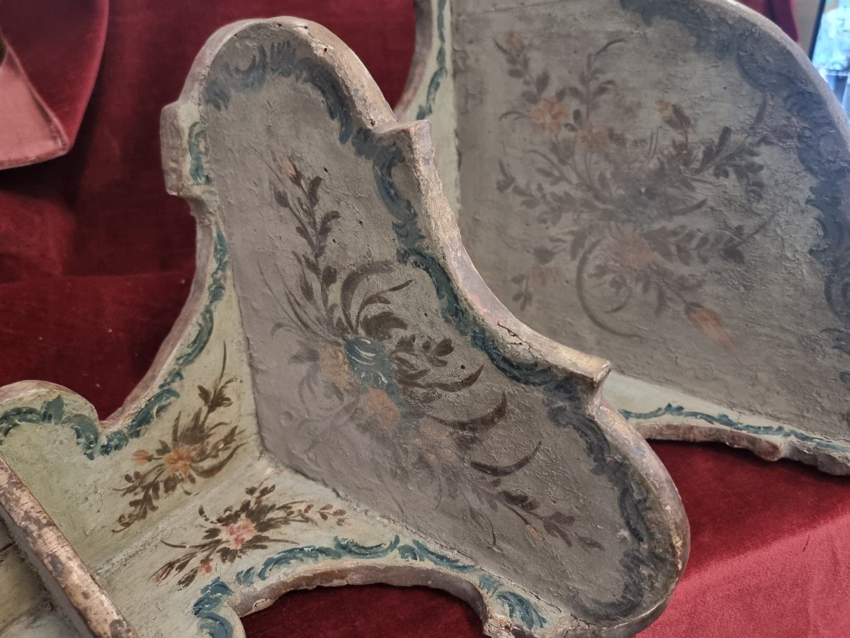 ETAGERE ANGOLIERA IN LEGNO LACCATO CON BORDI ARGENTATI - ITALIA, MARCHE - Prima metà XVIII -photo-2