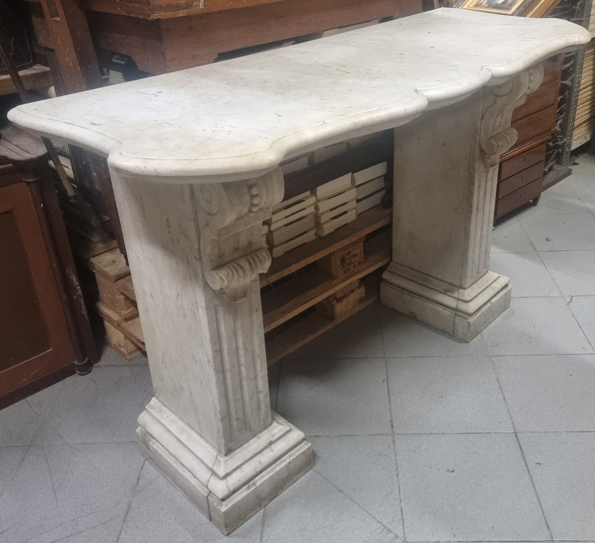 CONSOLE IN MARMO STATUARIO - ITALIA, PRIMA META DELL'800