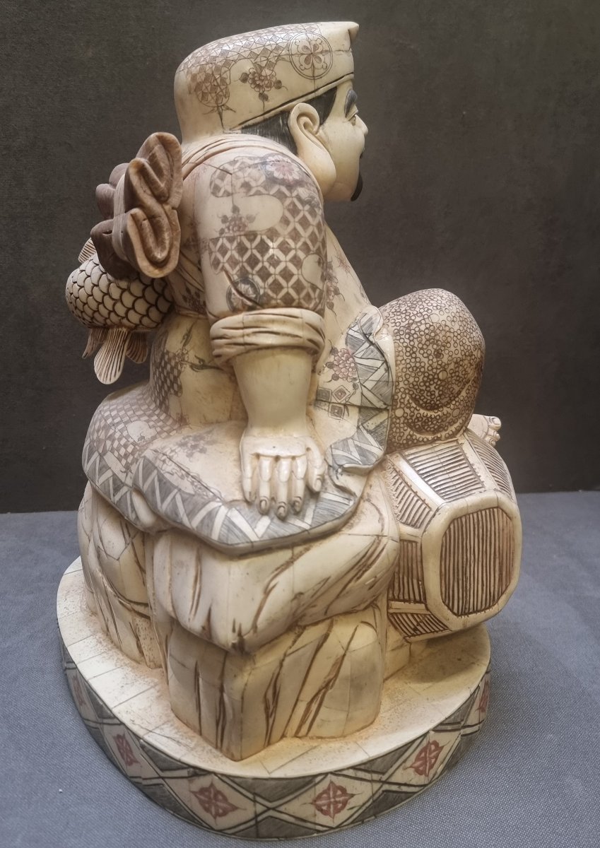 SCULTURA IN PIASTRE D'OSSO APPLICATE - UOMO CON PESCE - ORIENTALE - anni '70-photo-3