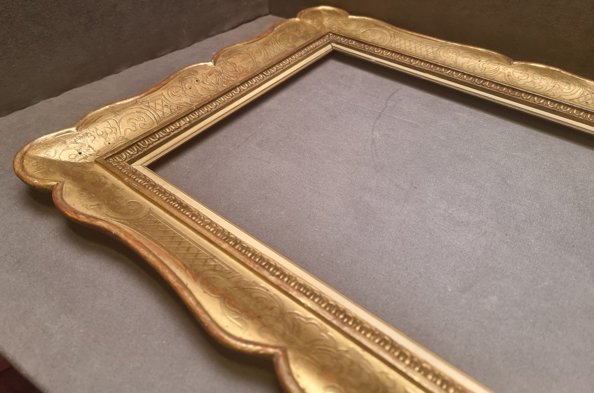 CORNICE A GUANTIERA DORATA A ORO ZECCHINO  ITALIA DEL SUD, prima metà del XIX secolo-photo-4