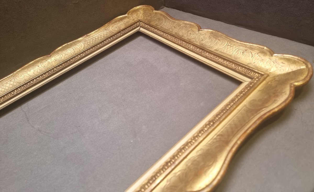 CORNICE A GUANTIERA DORATA A ORO ZECCHINO  ITALIA DEL SUD, prima metà del XIX secolo-photo-1