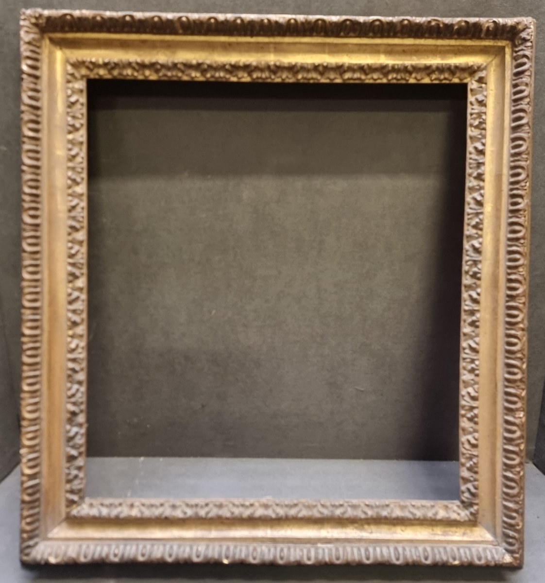CORNICE IN LEGNO DORATO A TRE ORDINI D'INTAGLIO - SALVADOR ROSA  - ITALIA, EMILIA, dell' 700