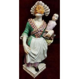 STATUINA "GNAGA" IN PORCELLANA DIPINTA MEISSEN - XX SECOLO / primi '900