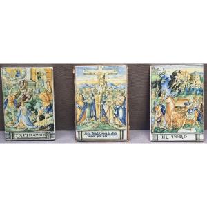 3 MATTONELLE IN MAIOLICA DIPINTA RAFFIGURANTE MARTIRI - ITALIA CENTRALE - FINE XVI SECOLO