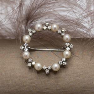 White Gold Round Brooch Set With Diamonds And Cultured Pearls