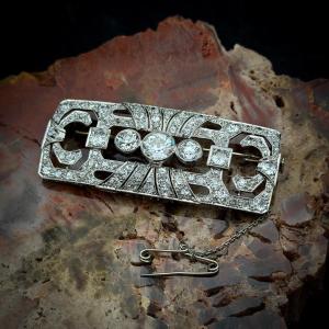 Art Deco Platinum Brooch Set With Old-cut Diamonds – Circa 1920  