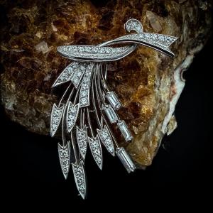 Art Deco Style Brooch In Platinum And 18-carat Gold, Diamonds – Maison Leysen, Brussels 