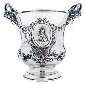Hanau - Louis XVI Style Vase In Solid Silver 800/1000 Decorated With Gorgons And Loves