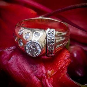 Vintage 18 K Gold And Diamonds Ring