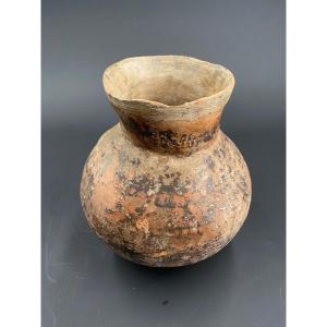 Pre-dynastic Chinese Vase