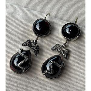 Snake Garnet Cabochon And Diamonds Earrings