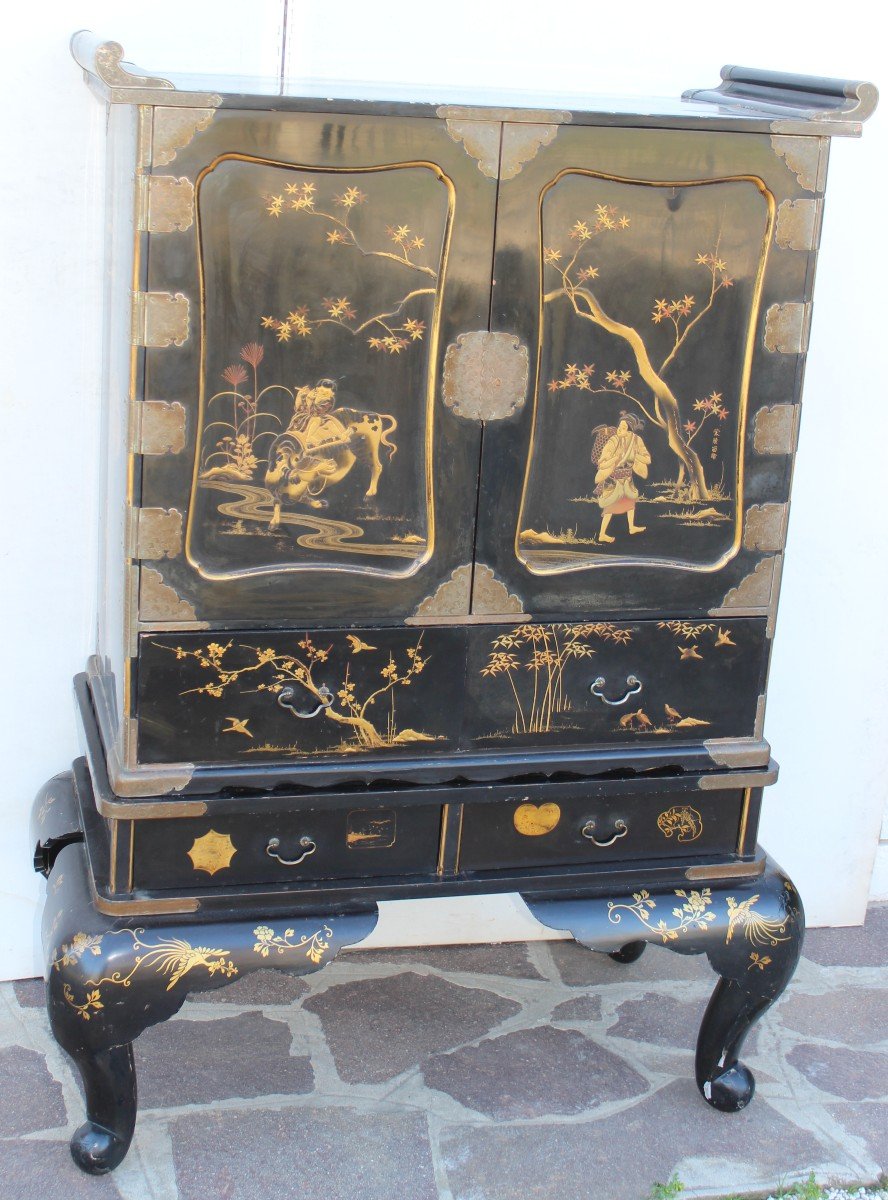 Grande Cabinet Giapponese detto "Kodansu", epoca Meiji, fine del XIX secolo.-photo-2