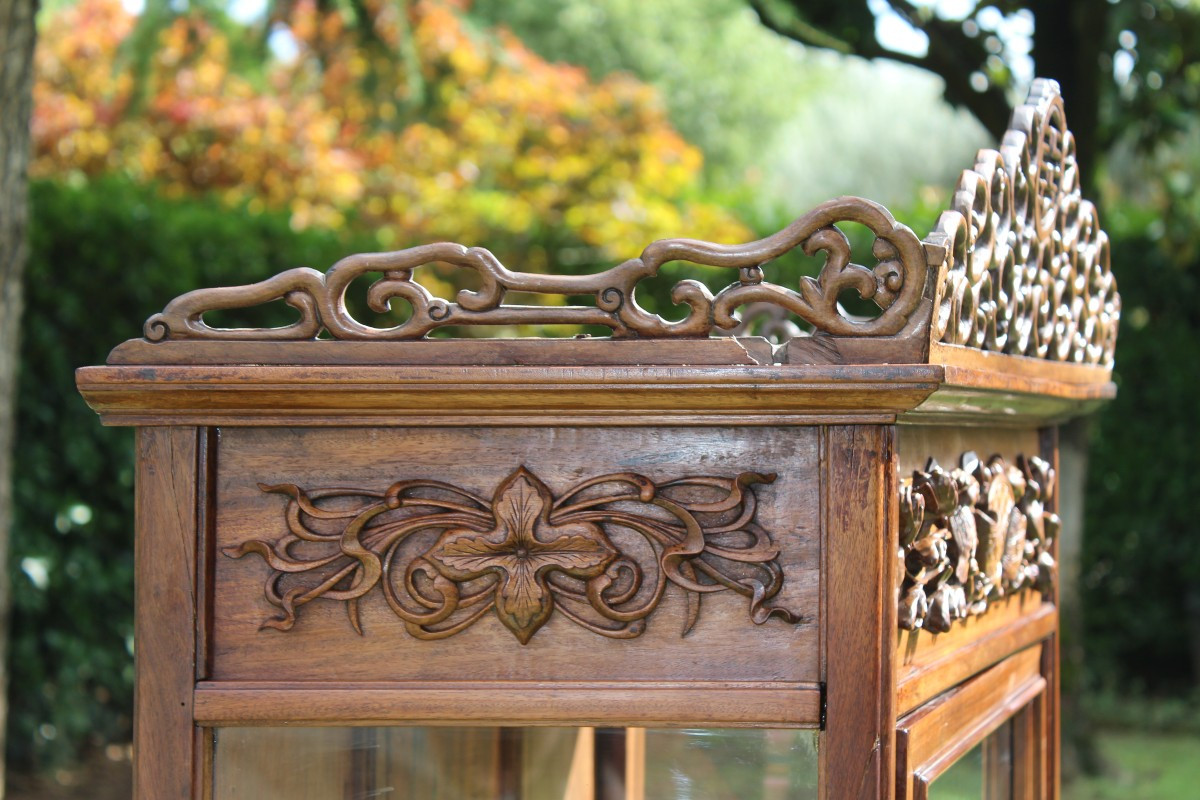 Vetrina orientale in legno intagliato, fine XIX secolo.-photo-4