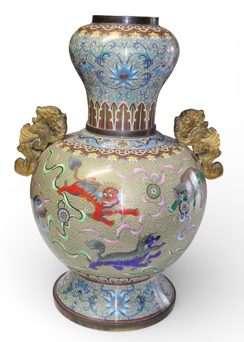 GRANDE VASO CLOISONNè, CINA 1950 CIRCA.