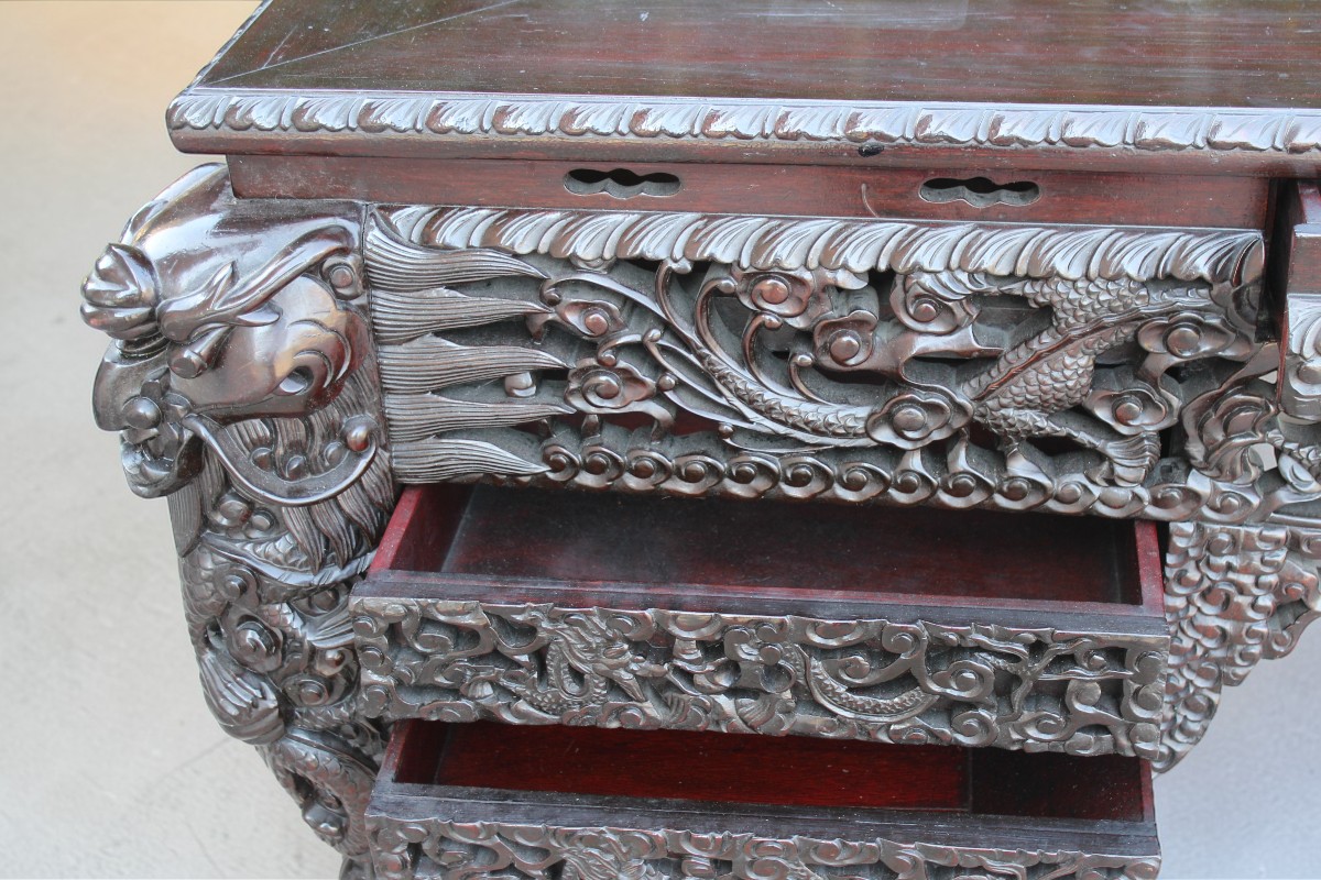 GRANDE SCRIVANIA CINESE IN LEGNO DURO INTAGLIATO, FINE DEL XIX SECOLO.-photo-4