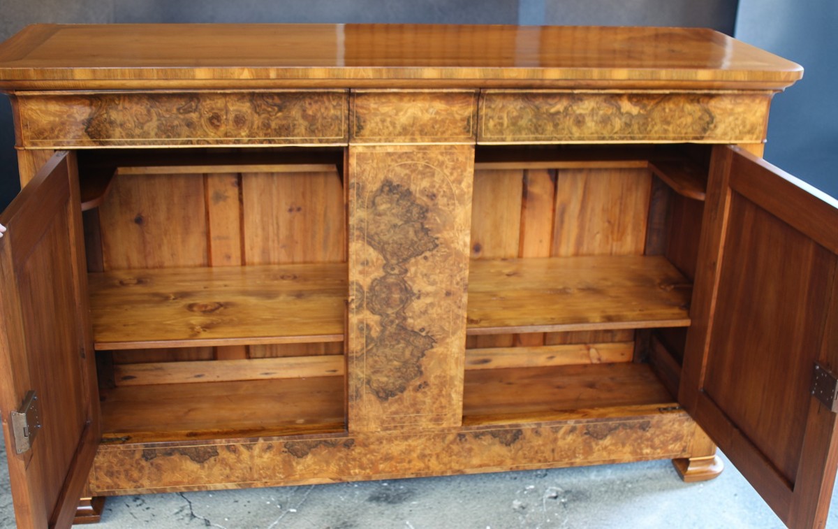 GRANDE CREDENZA CAPPUCCINA DI EPOCA  CARLO X (1830 CIRCA), IN NOCE E RADICA, XIX SECOLO.-photo-4