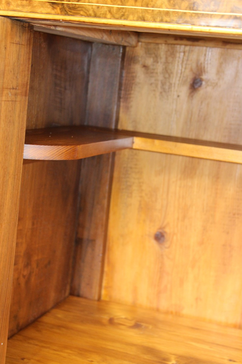 GRANDE CREDENZA CAPPUCCINA DI EPOCA  CARLO X (1830 CIRCA), IN NOCE E RADICA, XIX SECOLO.-photo-4