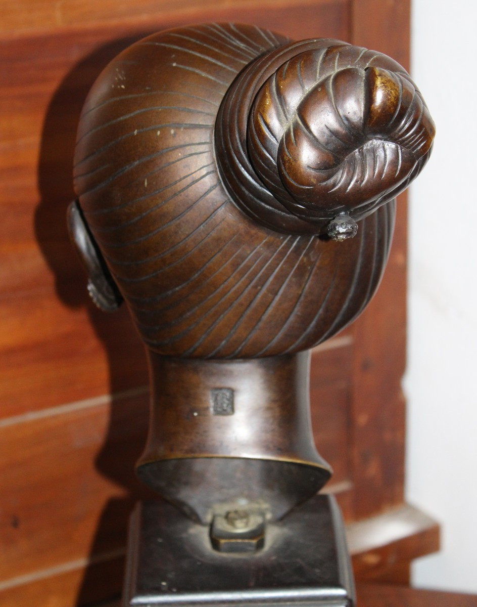 NGUYEN THANH LE (VIETNAM 1919-2006) BUSTO IN BRONZO "RAGAZZA VIETNAMITA", 1950 CIRCA.-photo-3