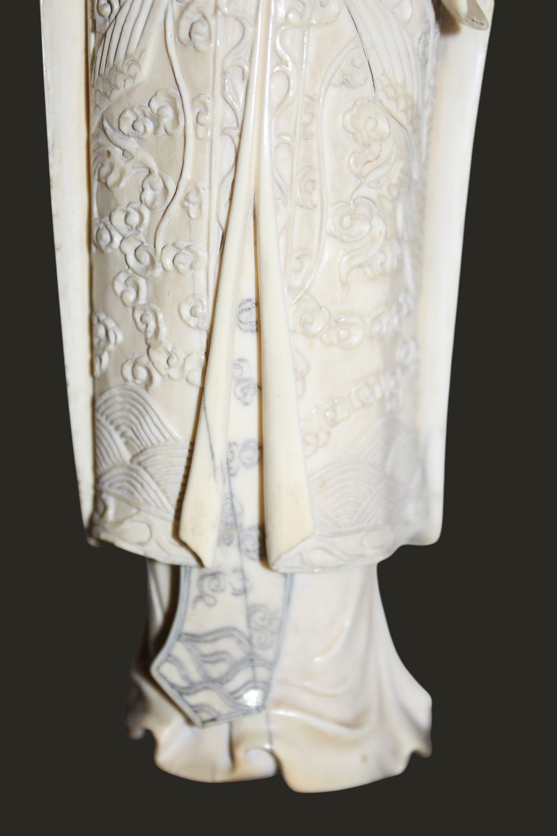 Scultura in avorio raffigurante una dama imperiale, Cina 1920 circa.-photo-1
