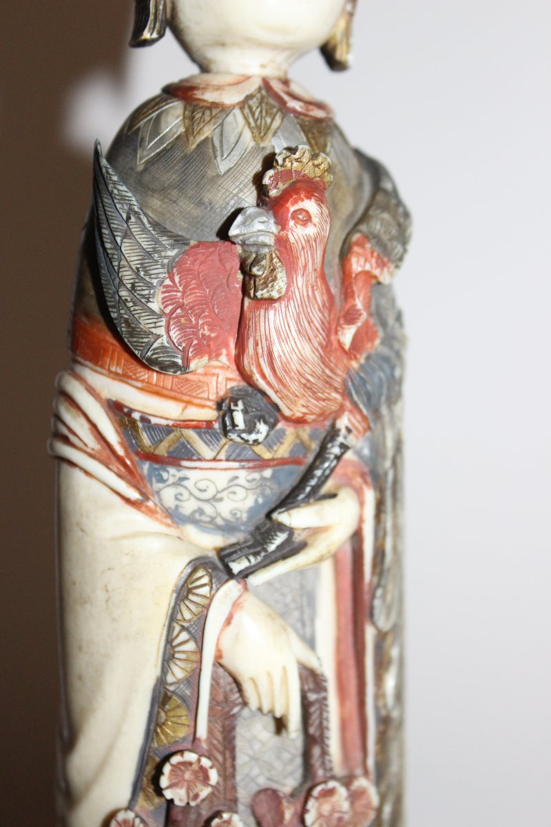 Scultura in avorio policroma raffigurante una Guanyin, Cina fine XIX secolo.-photo-2