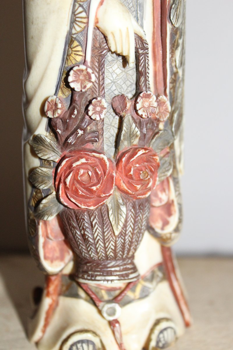 Scultura in avorio policroma raffigurante una Guanyin, Cina fine XIX secolo.-photo-1