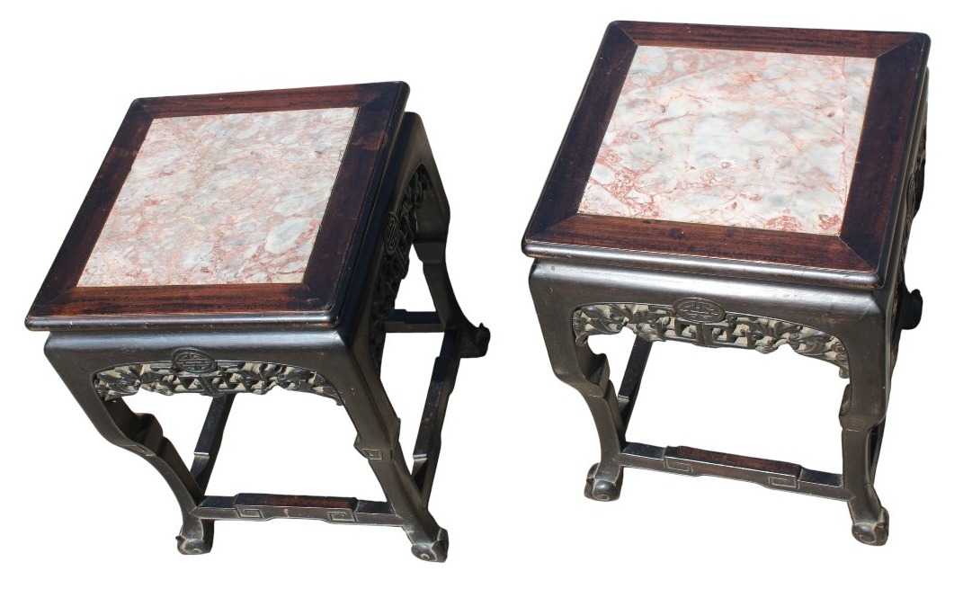 COPPIA DI ATVOLINI BASSI ORIENTALI IN LEGNO ESOTICO INTAGLIATO, 1900 CIRCA.-photo-4