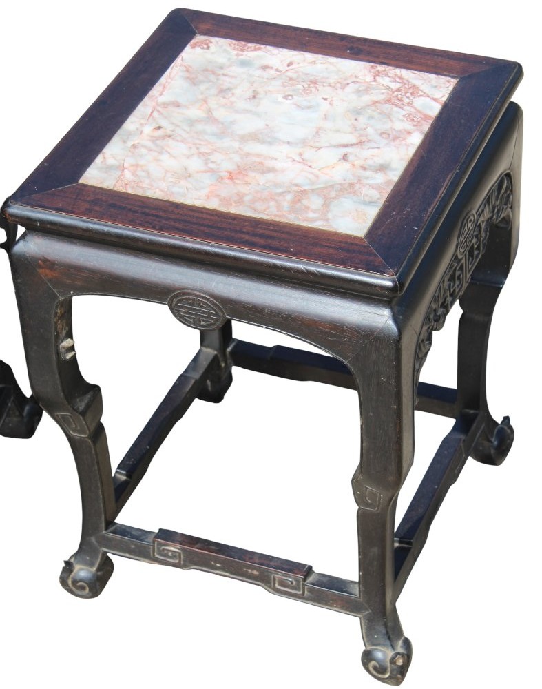 COPPIA DI ATVOLINI BASSI ORIENTALI IN LEGNO ESOTICO INTAGLIATO, 1900 CIRCA.-photo-1