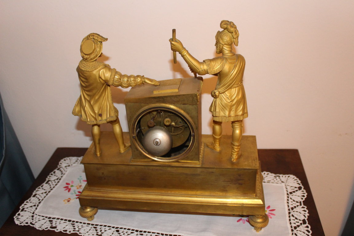 Pendule d'Epoque Directoire/empire En Bronze Dorè Raffigurant Le Chevalier Bayard E Francois I-photo-3