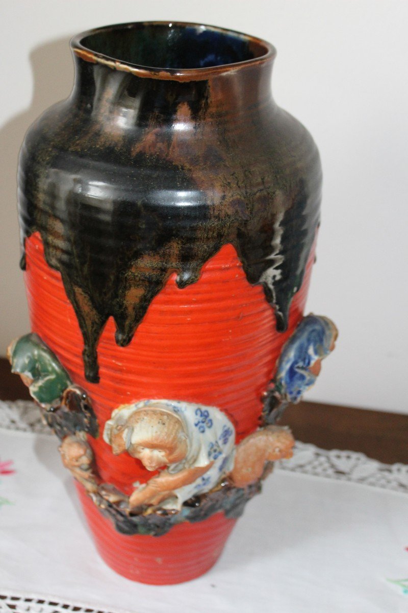 Vase Japonais En Gres Avec Applications En Porcelaine De Singe, Epoque Meiji Fine XIX Siecle.-photo-3