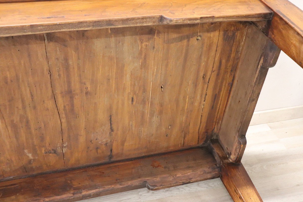 Tavolo da pranzo antico in legno di noce intarsiato-photo-3