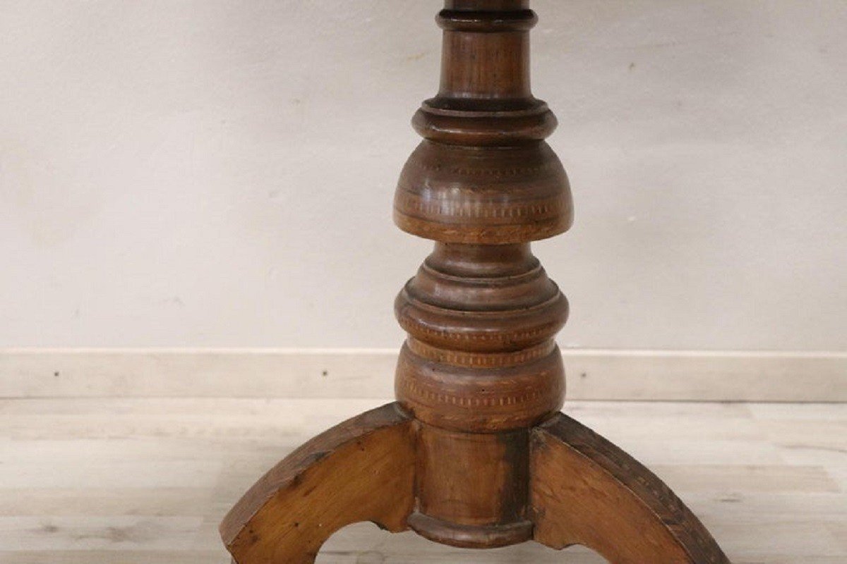 Tavolo antico in legno di noce intarsiato, metà XIX secolo-photo-3